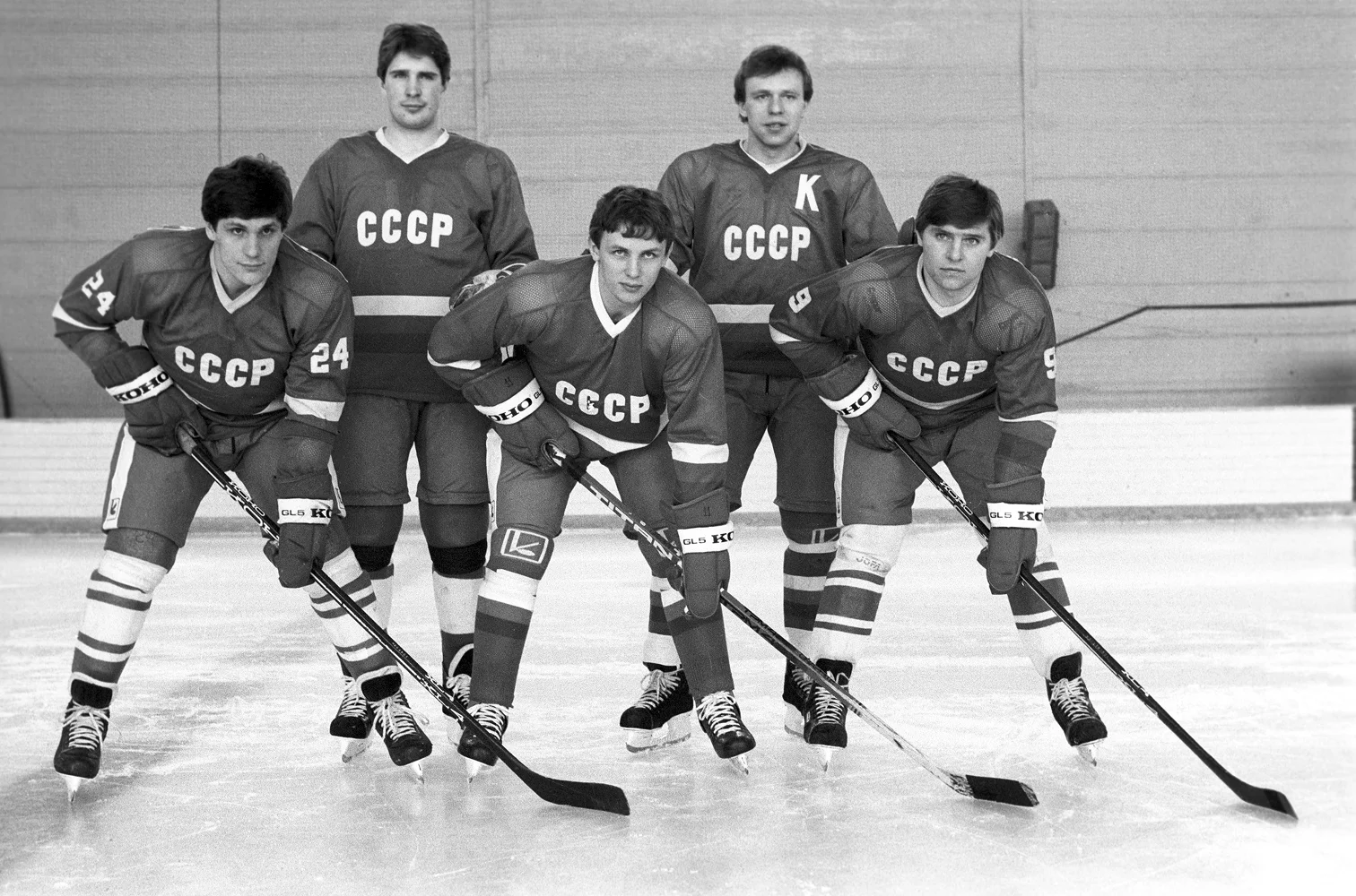 Игроки сборной СССР Сергей Макаров, Игорь Ларионов, Владимир Крутов, Вячеслав Фетисов и Алексей Касатонов